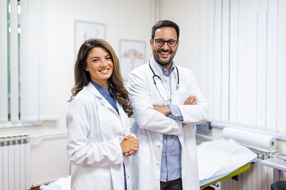 Médico em ambiente profissional